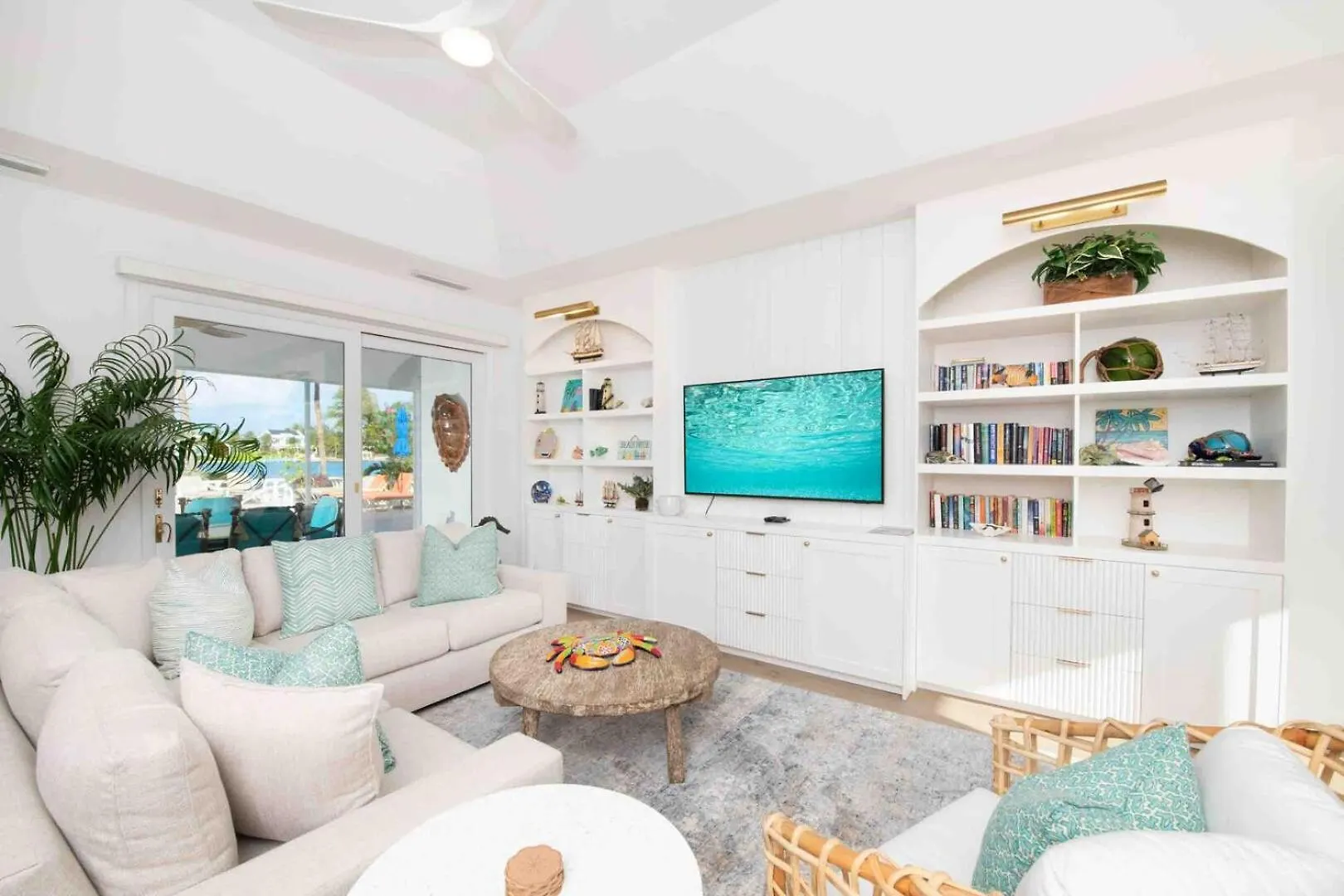 Kailypso - Waterfront Villa With Pool, Renovated Interiors, And Dock On Bio Bay Driftwood Village